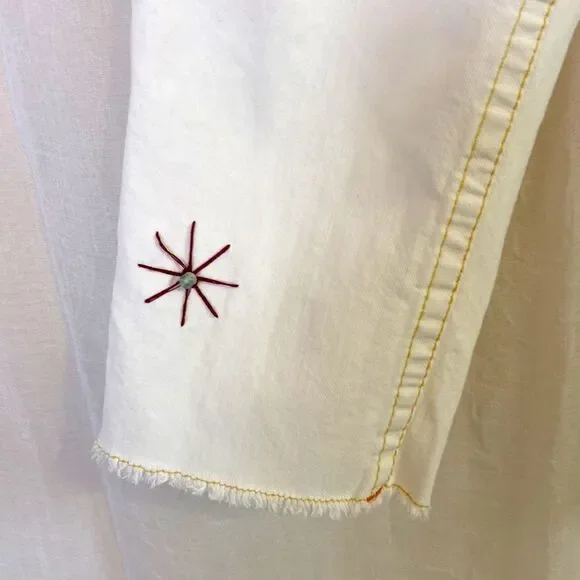 True Religion Jean Size 2 Embroidered Tan Bermuda Shorts - Picture 7 of 13